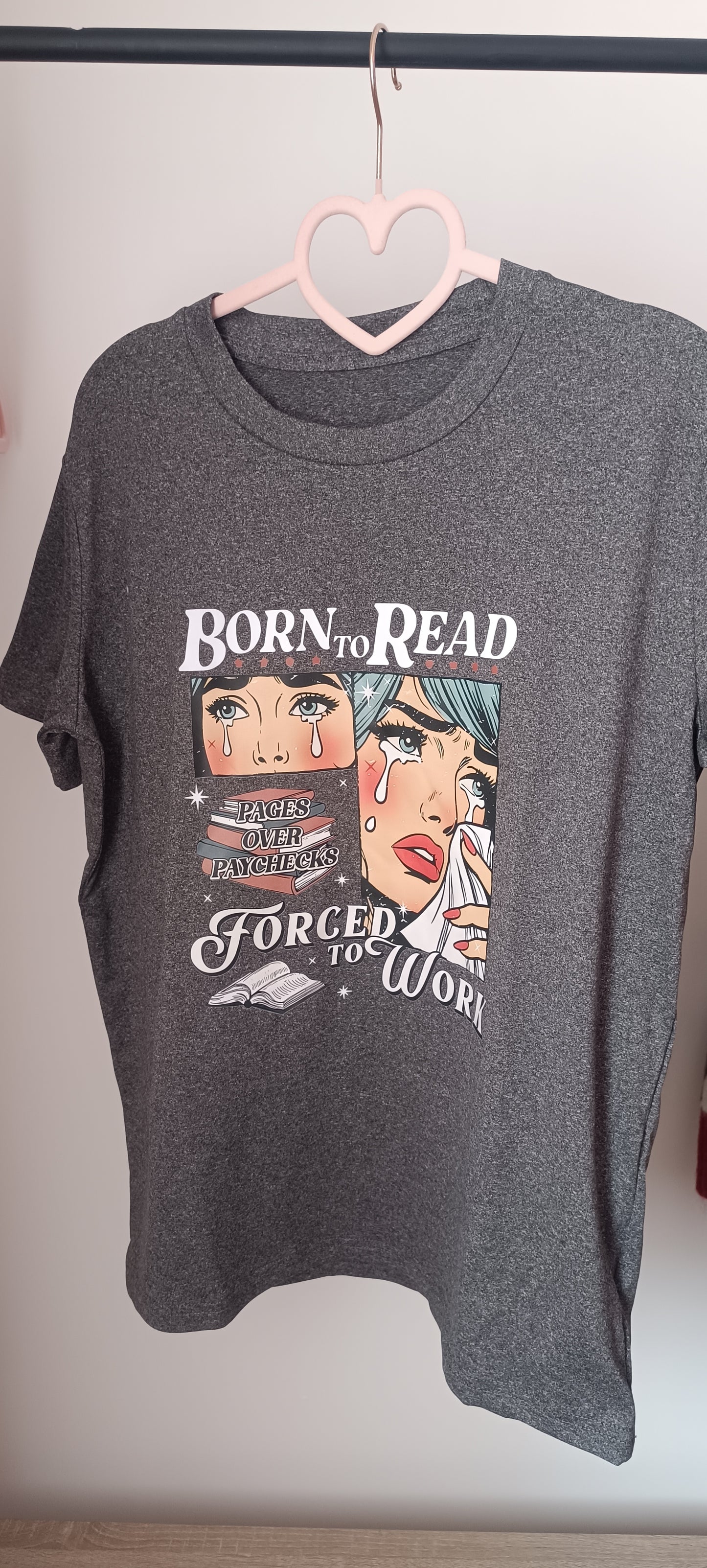 T-shirt born to read